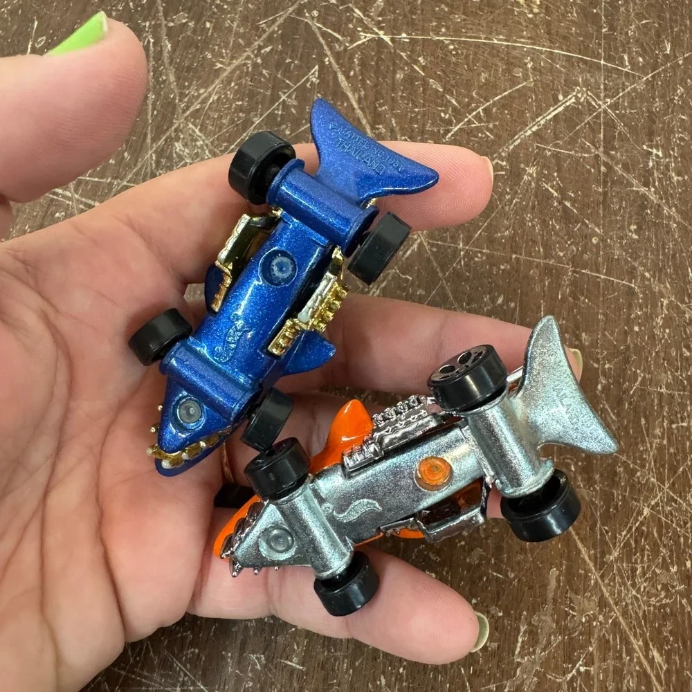 Pair (2) Hot Wheels Track Aces Sharkruiser‎ 1986 Diecast Car Orange Blue Vintage